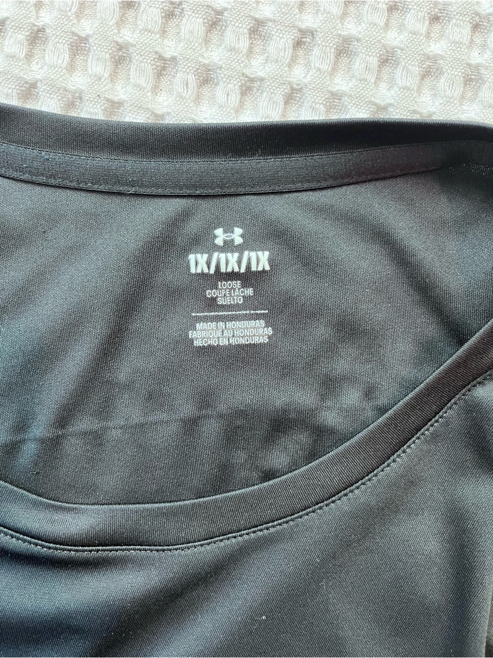 Under Armour HeatGear Black Graphic Athletic T-Shirt Women’s 1X Loose Fit - Picture 3 of 6